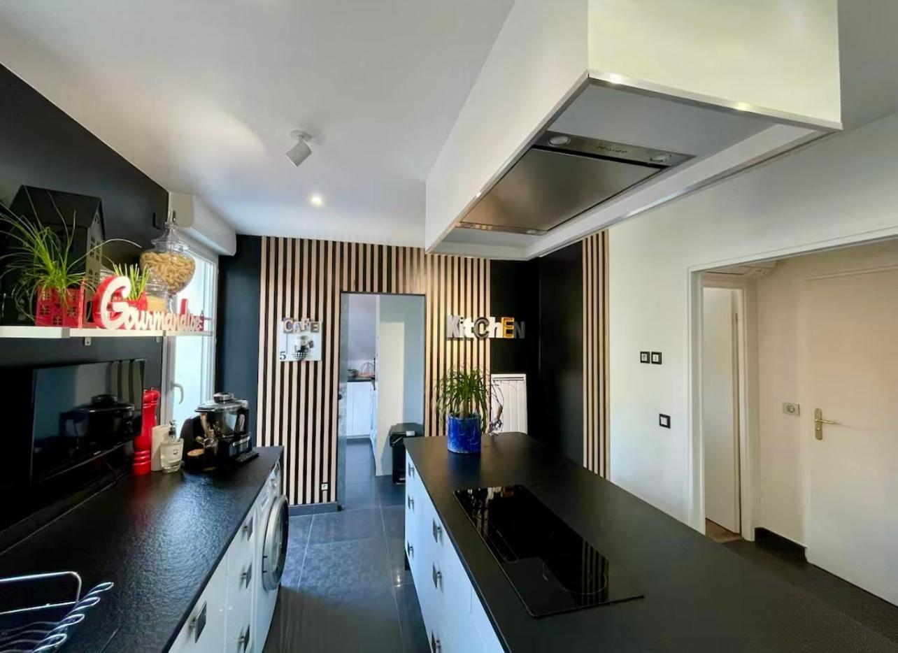 Chez Les Stephs Apartment มานี-เลอ-องเกรอ ภายนอก รูปภาพ